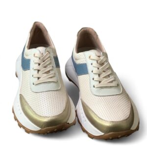 Tenis Casual Sporty Chic: Brillo y Contraste