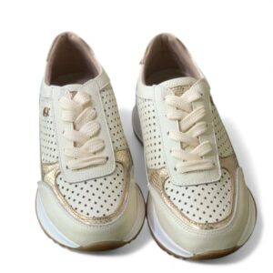 Tenis Deportivo Elegante