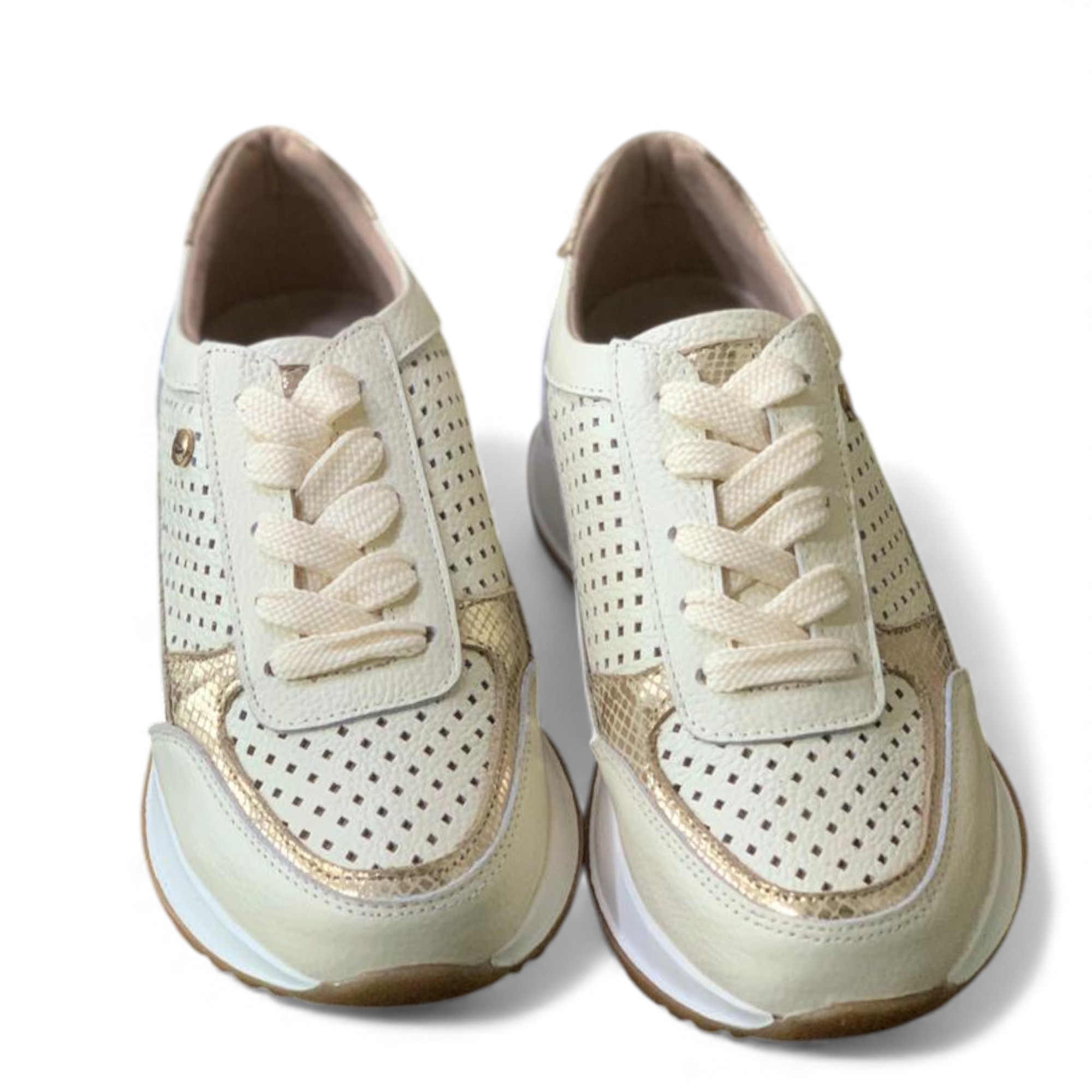 Tenis Deportivo Elegante