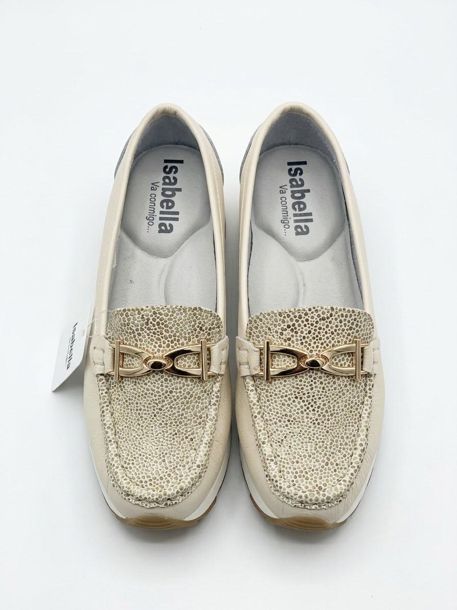 Mocasín Clásico Marfil con Herraje Dorado - Imagen 3