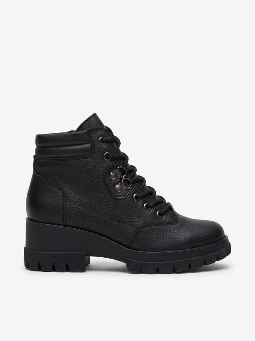 Bota Estilo Track con Plataforma y Detalles Metálicos - Imagen 7
